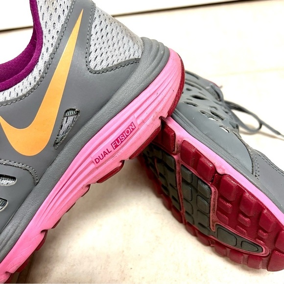 NIKE Dual Fusion Run 2 Women's Size 9 Gray pink Running Sneaker Shoes 599564-011 - Picture 8 of 9